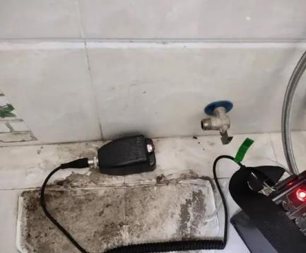 巴里坤哈萨克屋顶漏水维修公司分享下卫生间漏水的危害及解决方法
